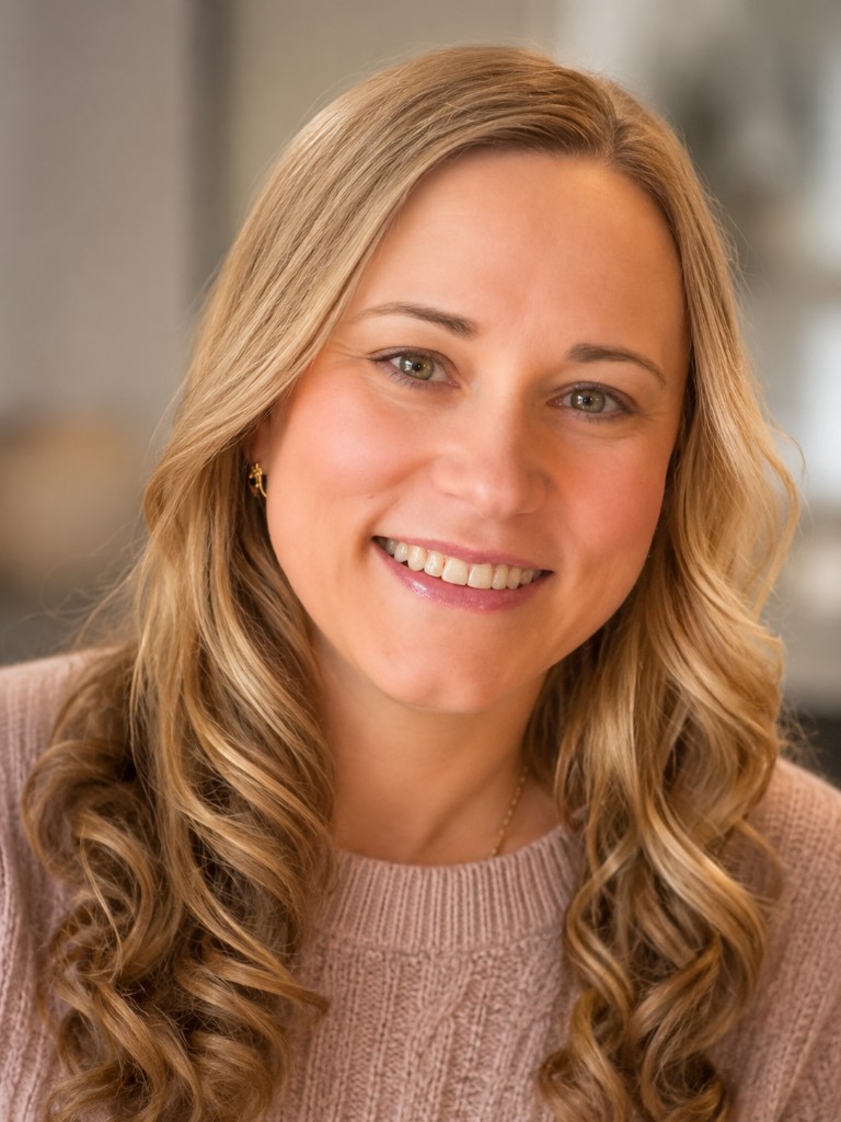 Portrait of Jessie Smallenburg, UX designer for digital health